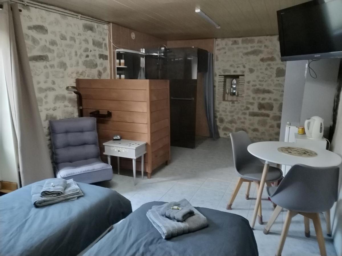 Chambre Gite Du Gardoir Boresse-et-Martron Exterior photo